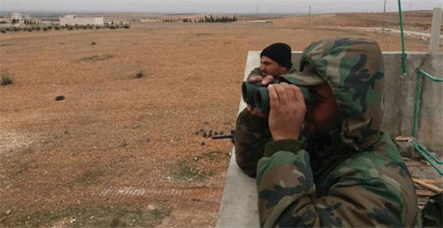 Fuerzas sirias retoman un campo de petróleo en Al Raqqa